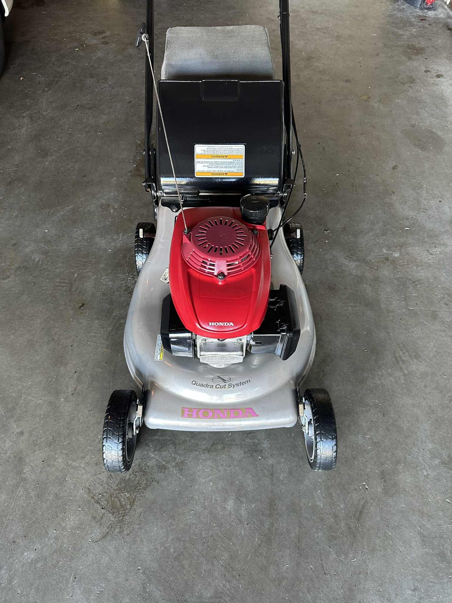 Honda HR216 Self Propelled Lawn Mower Lawnmower