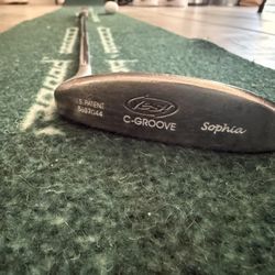 Yes Sophia Putter 35 Inch