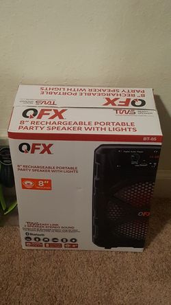 Speakers for beach or partys/ good quality head phones