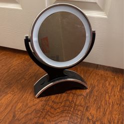 Double Side Makeup Mirror With Light