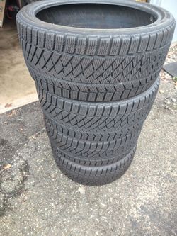 ❄️ FOR SALE: Haida HD687 Winter Tires – 235/35R19 91V XL ❄️