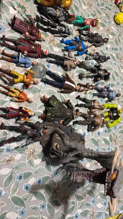Action figure lot