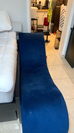 Chaise Lounge