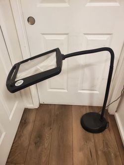 LED Magnifying Floor Lamp - High Definition Magnifier Light for Reading & Crafts