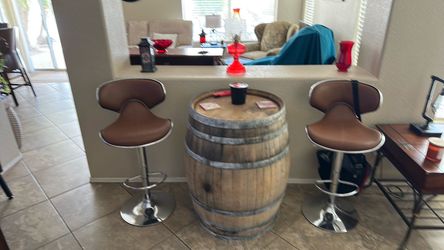 Wine barrel / barstools