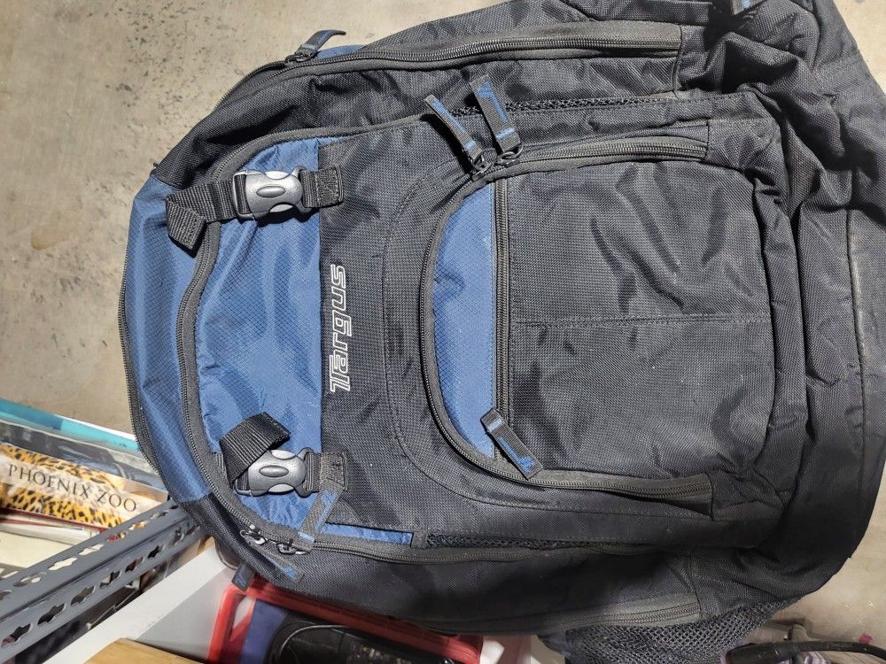 **LIGHTLY USED** TARGUS COMPUTER BACKPACK