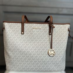 Michael Kors Lg Tote 