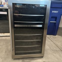 Danby Wine Cooler Model DWC040A3BSSDD