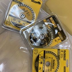 DEWALT XP Diamond 4-in Diamond Arbor Grinding Wheel