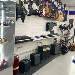 WE ARE BUYING MUSICAL ITEMS 