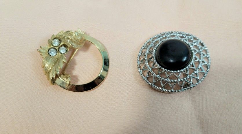 Vintage Sarah Coventry 2 Brooches