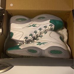 Reebok Question Mid Size10.5  White Turquoise And Grey