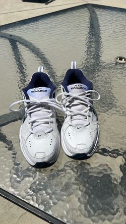 Men’s 91/2 Nikes