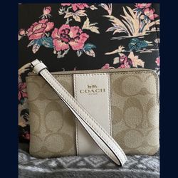 Wristlet 