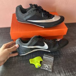 Black Nike track and field sprint rival spikes