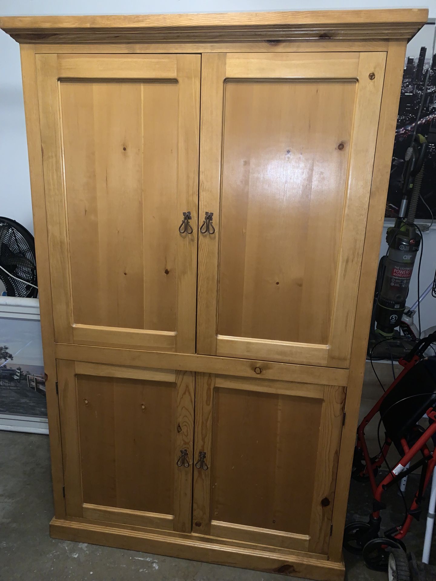 Armoire Wardrobe