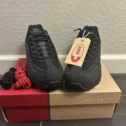 Levis x Nike Air Max 95 OG Black