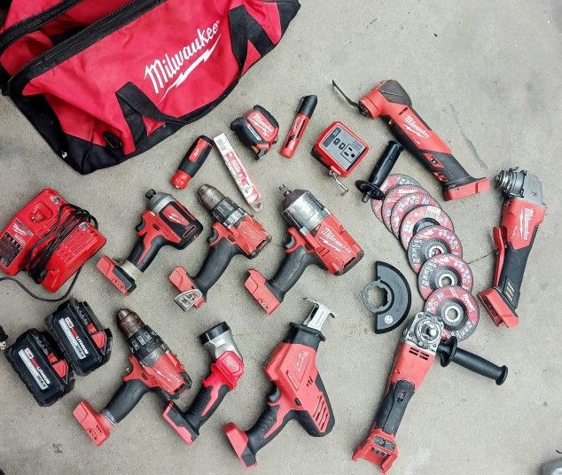 Milwaukee Power Tool Set