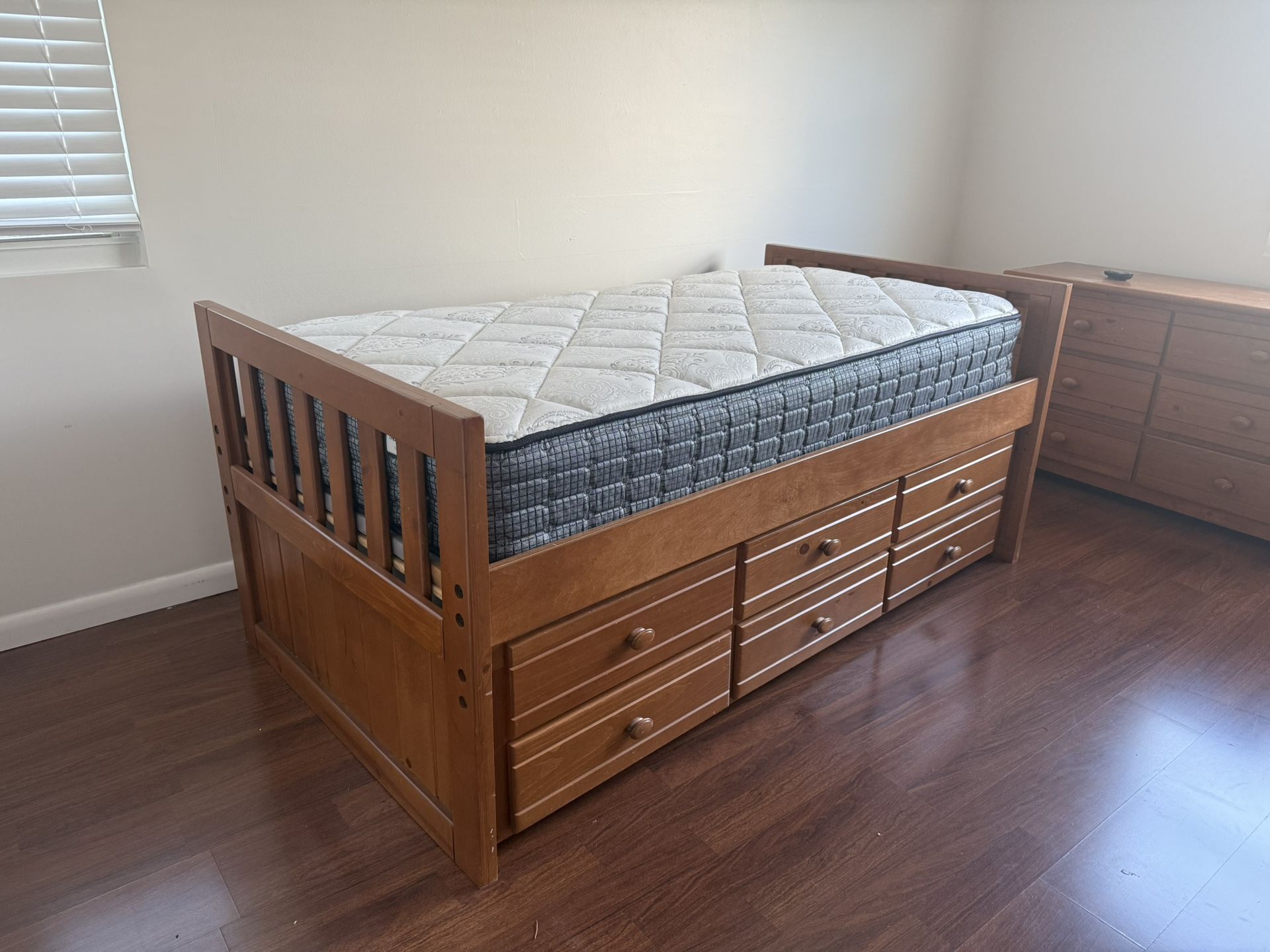 Twin Size Trundle Bedroom Set With Two Mattresses