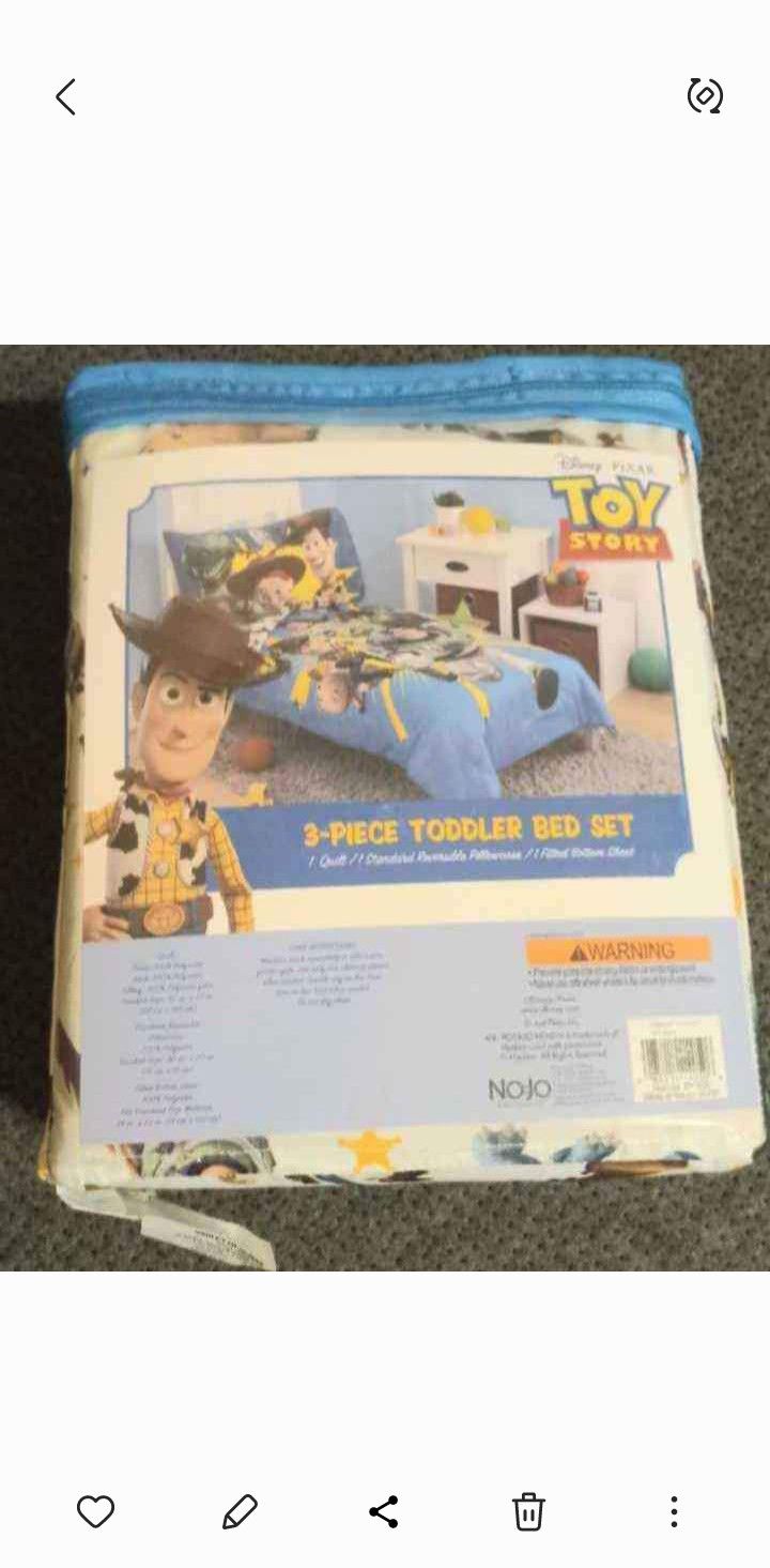 Toddlers Crib Set New