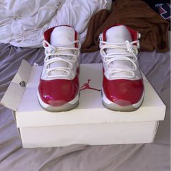 Jordan 11 Cherrys Size 11 