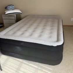 Queen Size Air Mattress