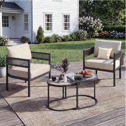 !!New!!4- piece modern patio set, 2 chairs and 2 tables