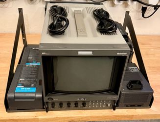 Sony BVM-D9H5J Broadcast CRT Monitor – Complete Kit, Batteries + Both Cards