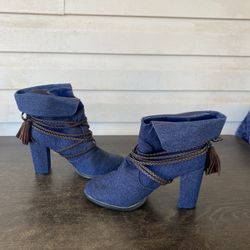 Hot kiss Dalia denim boots size 9