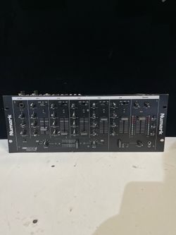 Numark CM200 USB Rack-Mount DJ Mixer W/ Power Cable