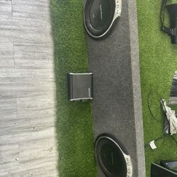 Subwoofer And Amp -2/12s Rockford 