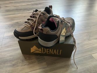 New, Denali Hiking Boots, Shoes 7 1/2 Women’s