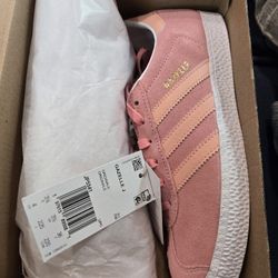 Adidas GAZELLE J Size 4 Brand New In Box With Tags