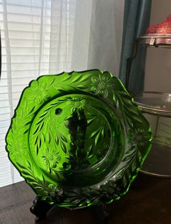 Antique green plate with stand