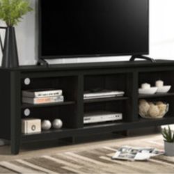 Benito Wide Black TV Stand (71") 