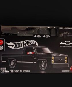 Hot Wheels '83 Chevy Silverado Building Set