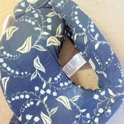 Feeding Pillow