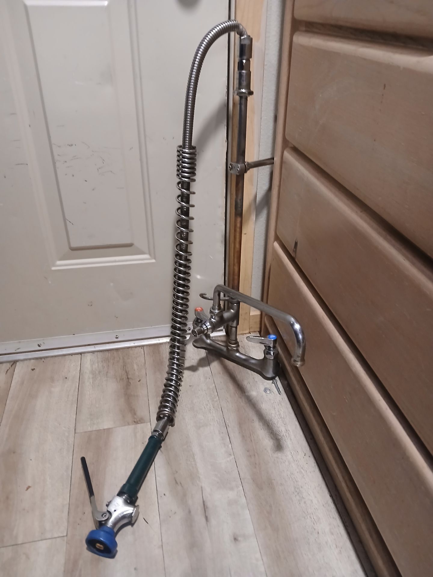 Dish pit spray faucet commercial grade