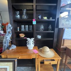 Gorgeous Lighted Display Cabinet