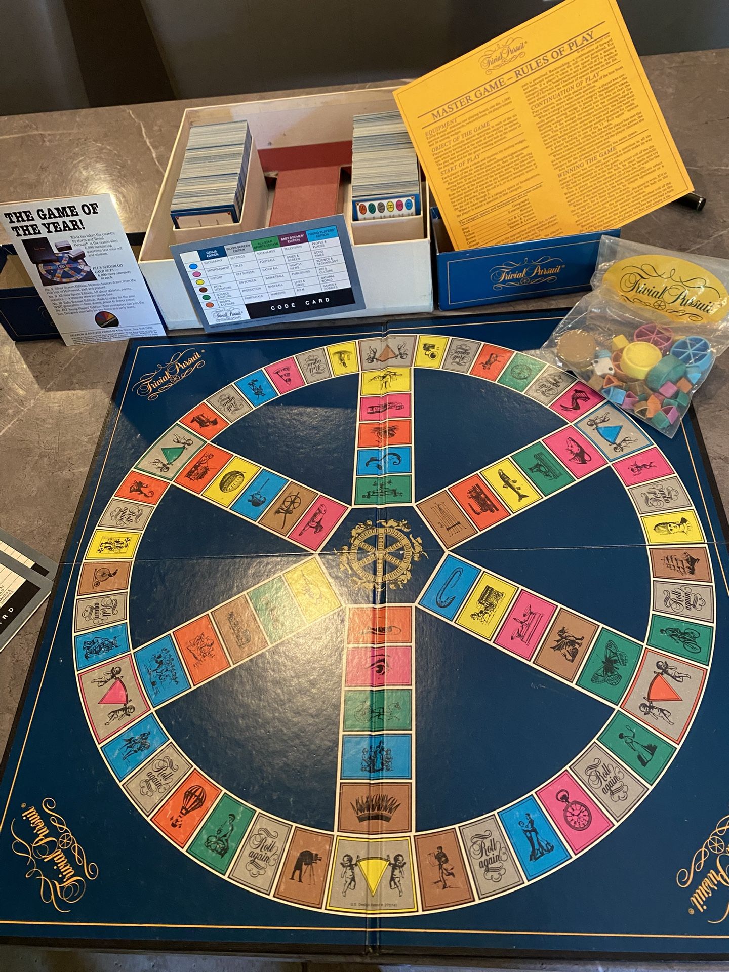 Trivial Pursuit Board Game Genius Edition