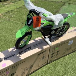 Adventure Force Dirt Bike 12v 