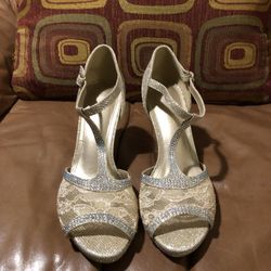 Dream Pairs Shoes Heels Size 8