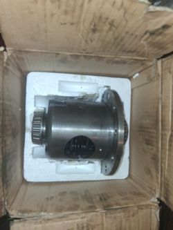 Gm  10 Bolt 8 1/2 Inch 28 Spline Limited Slip Differential brand  New In Box 