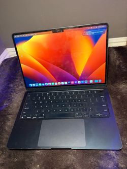 2022 Macbook Air 13 Inch M2 8 GB 256 GB storage