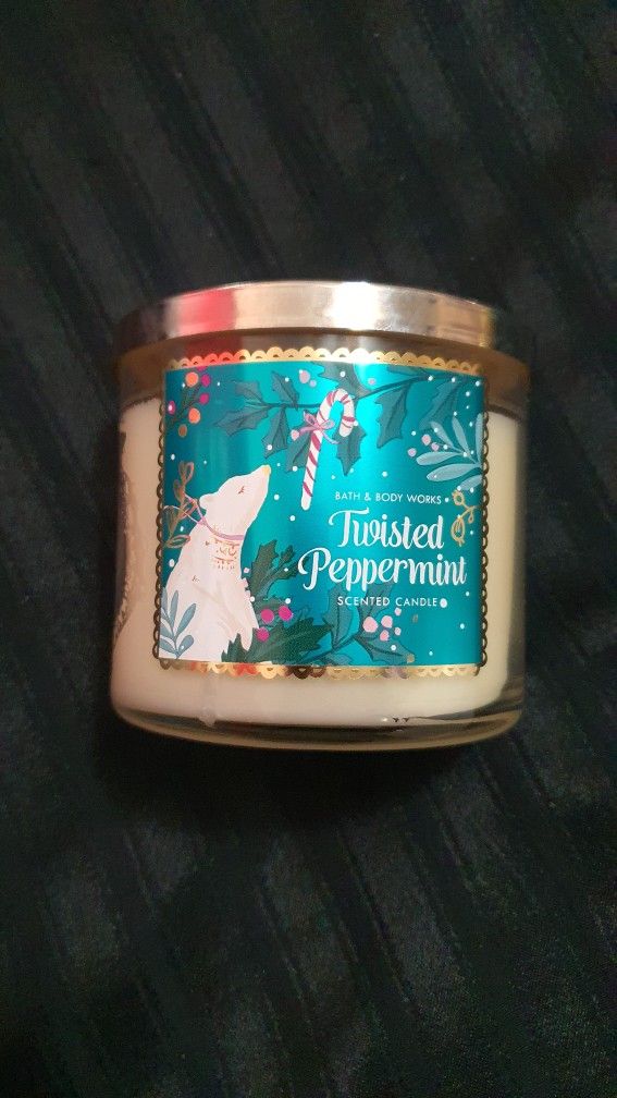 Bath & Body Works Twisted Peppermint 3 Wick Candle - BRAND NEW 