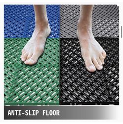 Interlocking Tiles, Pool Tiles 50 Pack. $30.00 FIRM!!