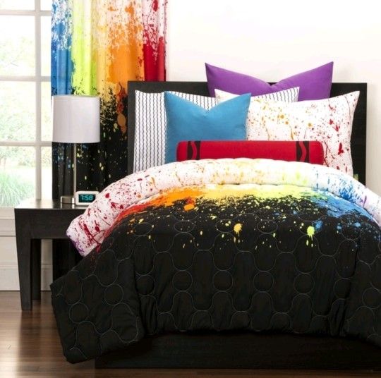 Crayola Cosmic Burst Brushed Microfiber 3-Piece Comforter Set Twin And Window Panel