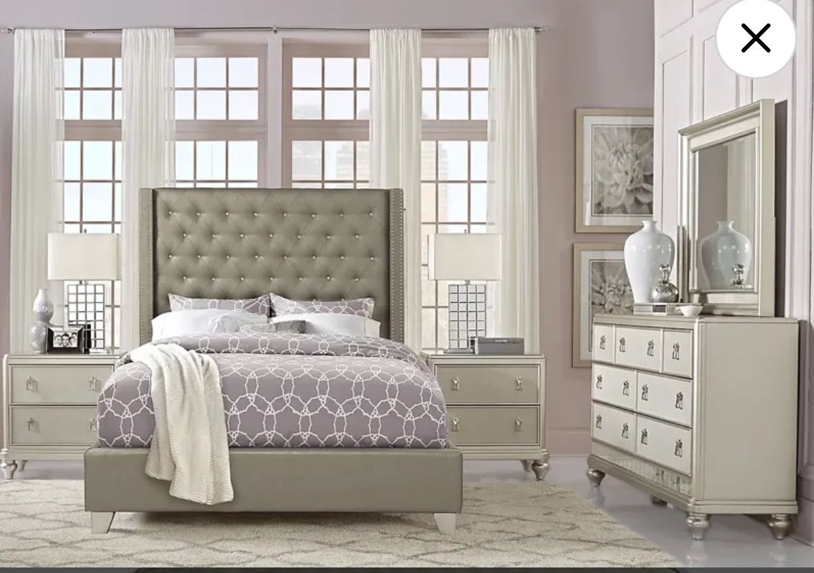 Sofía Vergara Bedroom Set- Nightstand & Dresser