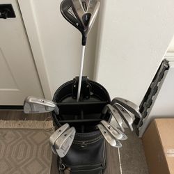 Women's Right Handed Golf Club Set With Nike Driver And Bag