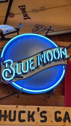 Blue moon beer sign